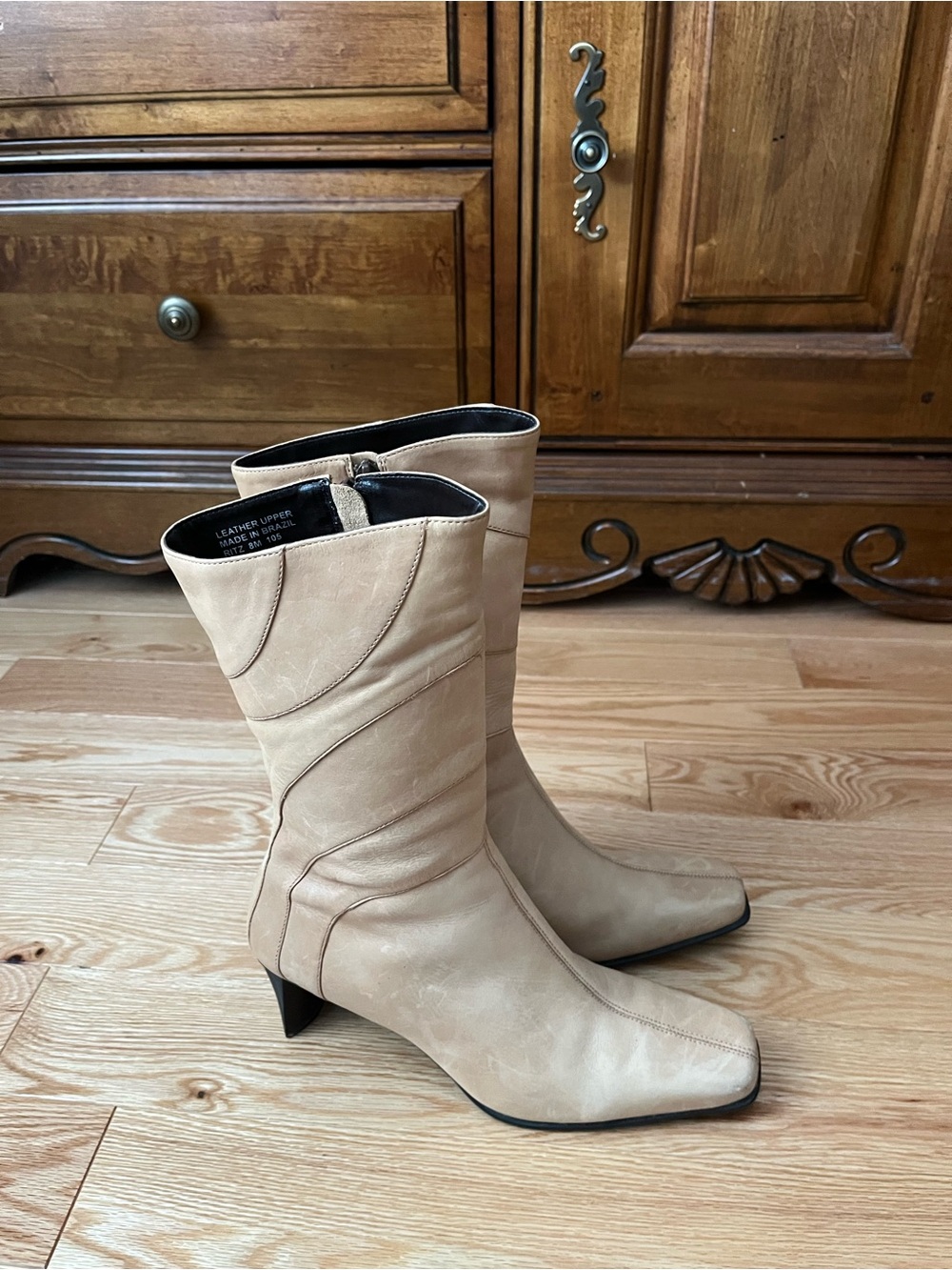 Women’s Tan Mid-Calf Leather Heeled Boots